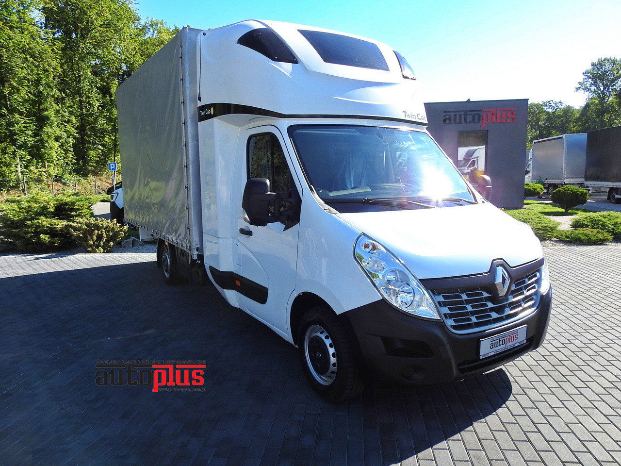 RENAULT MASTER TARPAULIN 8 PALLETS WEBASTO CRUISE CONTROL AIR CONDITIONING PNEUMATICS 170HP - Carrinha de lona: foto 1 RENAULT MASTER TARPAULIN 8 PALLETS WEBASTO CRUISE CONTROL AIR CONDITIONING PNEUMATICS 170HP - Carrinha de lona: foto 1