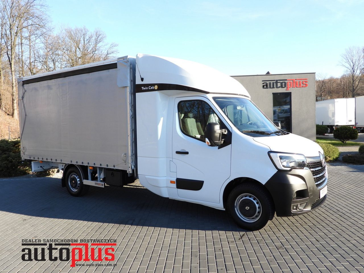 RENAULT MASTER TARPAULIN 8 PALLETS WEBASTO CRUISE CONTROL LED LIGHTS AIR CONDITIONING 165HP - Carrinha de lona: foto 1 RENAULT MASTER TARPAULIN 8 PALLETS WEBASTO CRUISE CONTROL LED LIGHTS AIR CONDITIONING 165HP - Carrinha de lona: foto 1