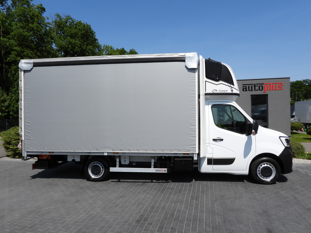 Carrinha de lona RENAULT MASTER TARPAULIN LIFT 10 PALLETS WEBASTO CRUISE CONTROL LED LIGHTS PNEUMATICS AIR CONDITIONING 165HP: foto 7 Carrinha de lona RENAULT MASTER TARPAULIN LIFT 10 PALLETS WEBASTO CRUISE CONTROL LED LIGHTS PNEUMATICS AIR CONDITIONING 165HP: foto 7
