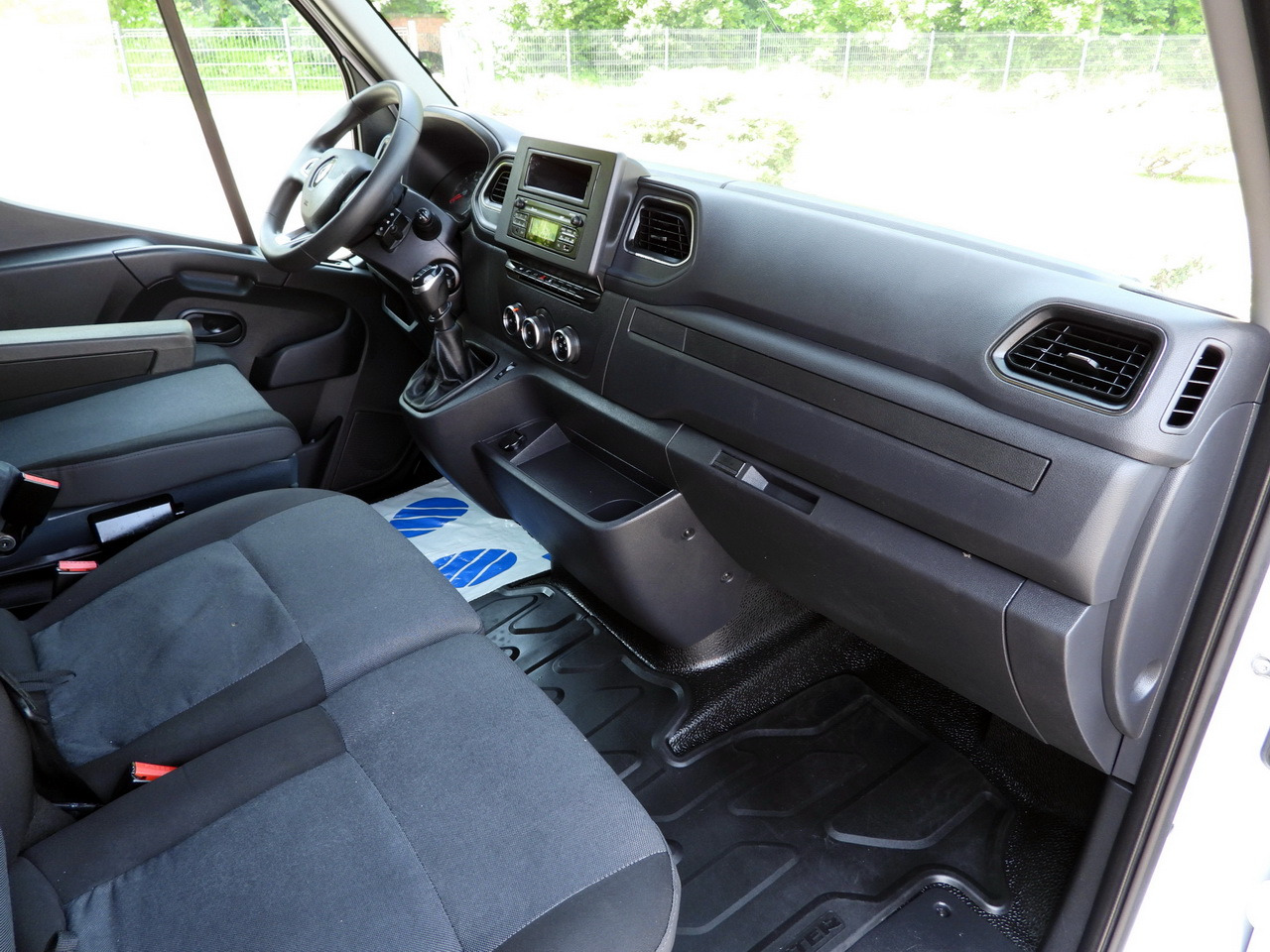 Carrinha de lona RENAULT MASTER TARPAULIN LIFT 10 PALLETS WEBASTO CRUISE CONTROL LED LIGHTS PNEUMATICS AIR CONDITIONING 165HP: foto 38 Carrinha de lona RENAULT MASTER TARPAULIN LIFT 10 PALLETS WEBASTO CRUISE CONTROL LED LIGHTS PNEUMATICS AIR CONDITIONING 165HP: foto 38