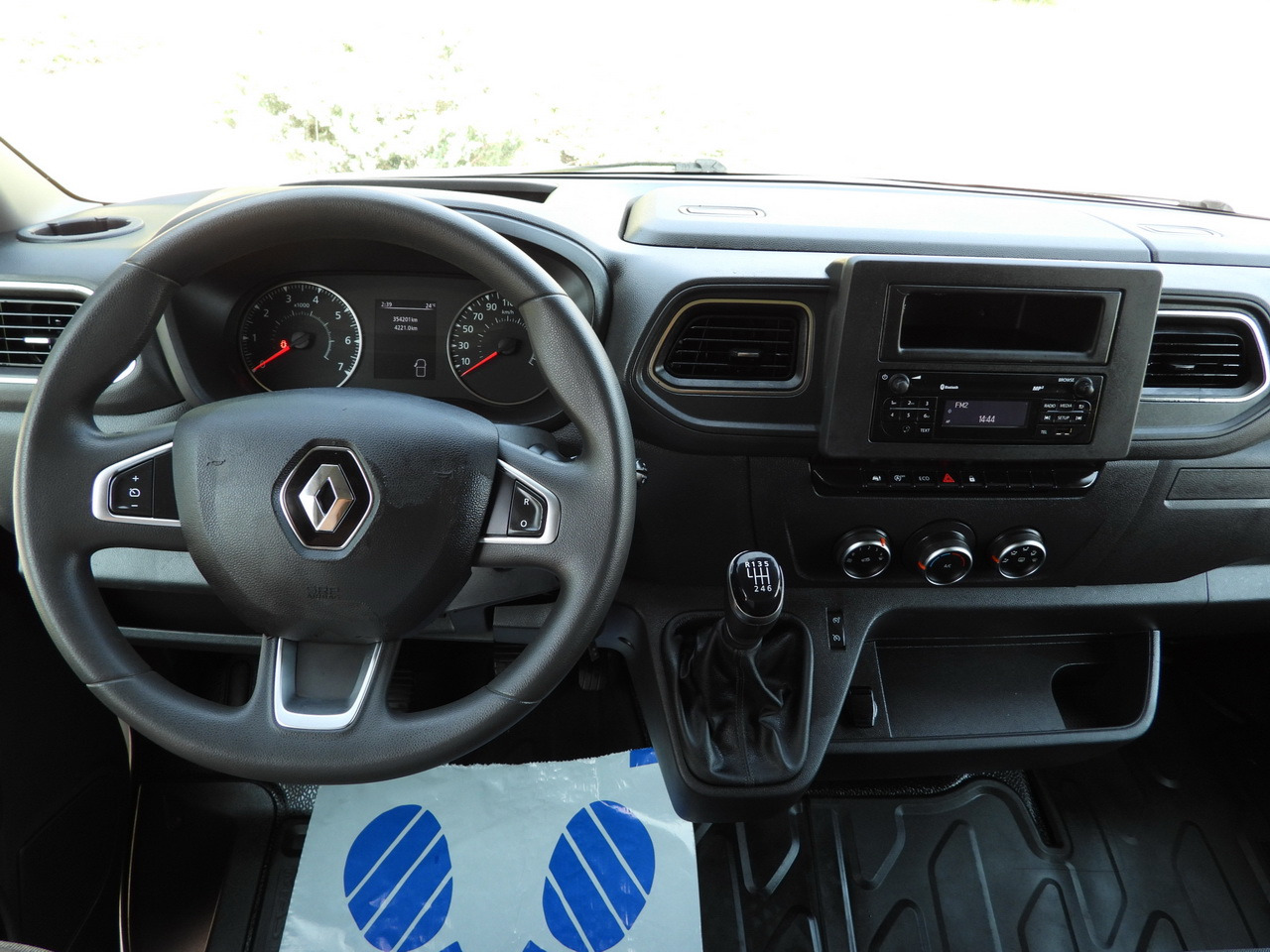 Carrinha de lona RENAULT MASTER TARPAULIN LIFT 10 PALLETS WEBASTO CRUISE CONTROL LED LIGHTS PNEUMATICS AIR CONDITIONING 165HP: foto 31 Carrinha de lona RENAULT MASTER TARPAULIN LIFT 10 PALLETS WEBASTO CRUISE CONTROL LED LIGHTS PNEUMATICS AIR CONDITIONING 165HP: foto 31