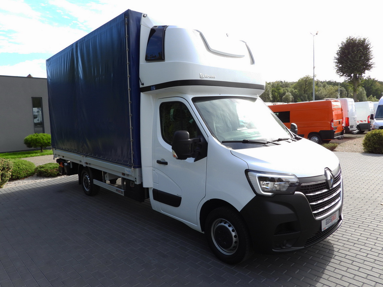 RENAULT MASTER TARPAULIN LIFT 9 PALLETS WEBASTO CRUISE CONTROL LED LIGHTS PNEUMATICS AIR CONDITIONING 165HP - Carrinha de lona: foto 4 RENAULT MASTER TARPAULIN LIFT 9 PALLETS WEBASTO CRUISE CONTROL LED LIGHTS PNEUMATICS AIR CONDITIONING 165HP - Carrinha de lona: foto 4