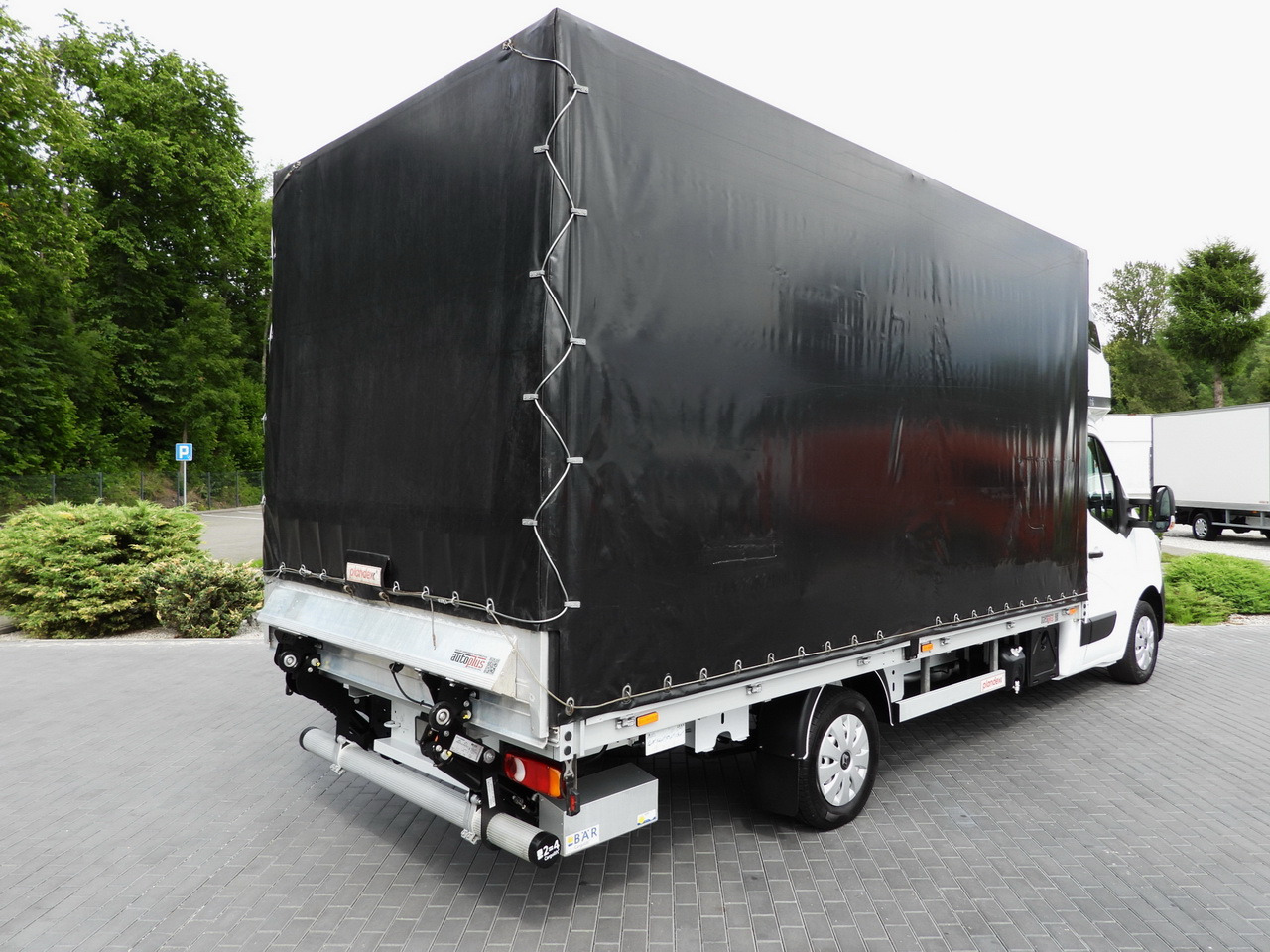 RENAULT MASTER TARPAULIN LIFT 9 PALLETS WEBASTO CRUISE CONTROL LED LIGHTS PNEUMATICS AIR CONDITIONING 165HP - Carrinha de lona: foto 3 RENAULT MASTER TARPAULIN LIFT 9 PALLETS WEBASTO CRUISE CONTROL LED LIGHTS PNEUMATICS AIR CONDITIONING 165HP - Carrinha de lona: foto 3