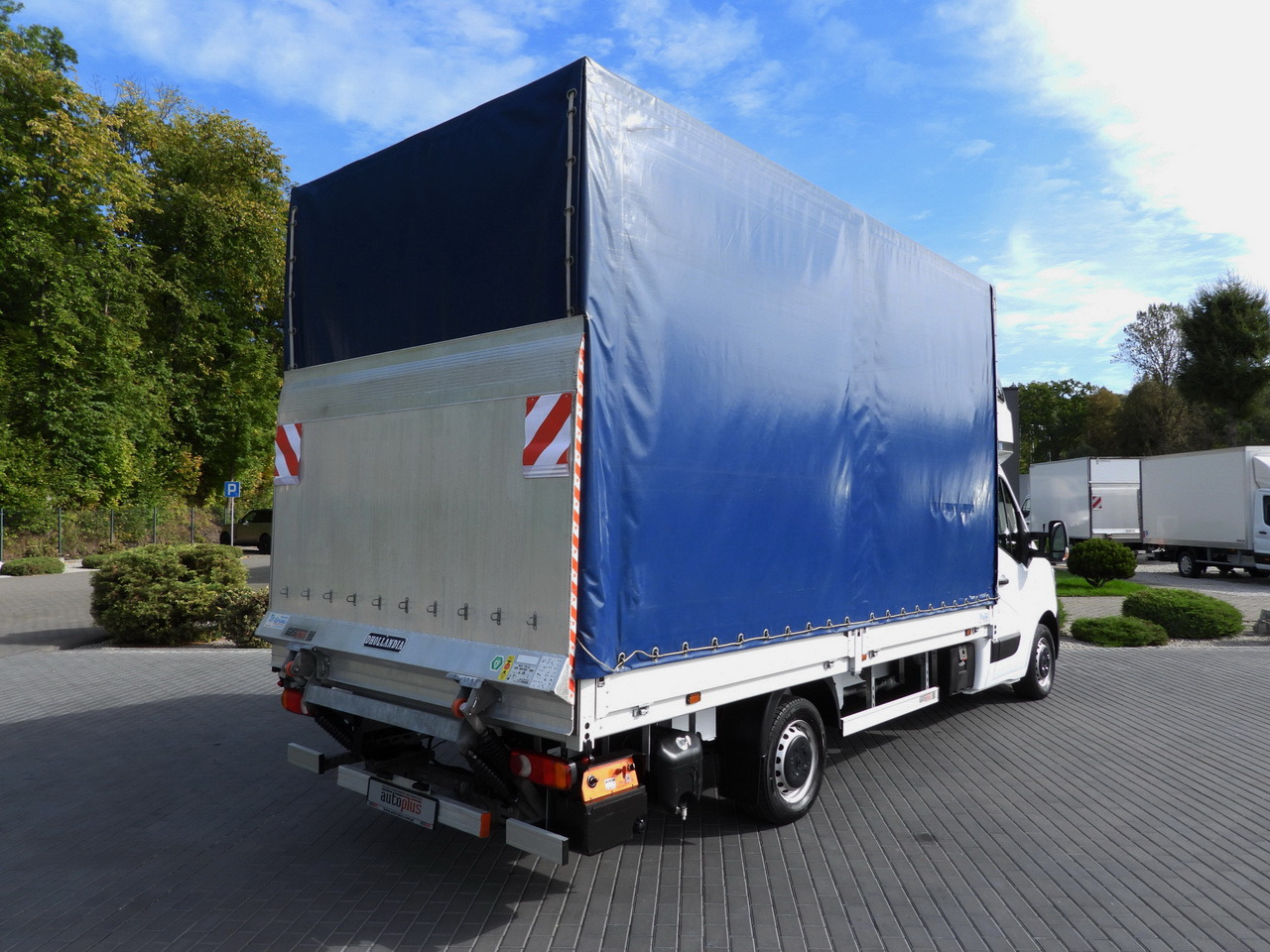 RENAULT MASTER TARPAULIN LIFT 9 PALLETS WEBASTO CRUISE CONTROL LED LIGHTS PNEUMATICS AIR CONDITIONING 165HP - Carrinha de lona: foto 3 RENAULT MASTER TARPAULIN LIFT 9 PALLETS WEBASTO CRUISE CONTROL LED LIGHTS PNEUMATICS AIR CONDITIONING 165HP - Carrinha de lona: foto 3