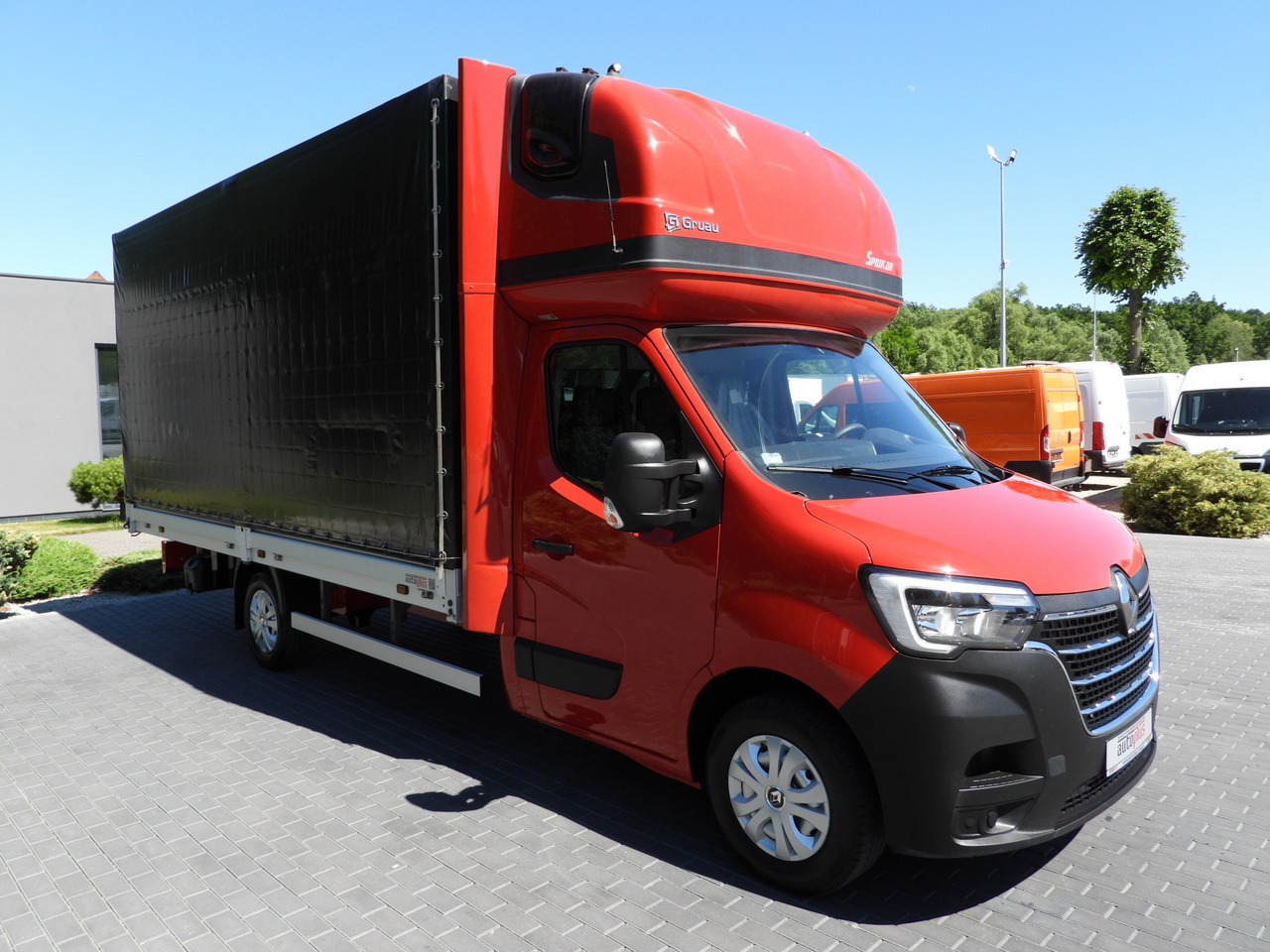 RENAULT MASTER TARPAULIN WEBASTO CRUISE CONTROL LED LIGHTS PNEUMATICS AIR CONDITIONING 165HP - Carrinha de lona: foto 4 RENAULT MASTER TARPAULIN WEBASTO CRUISE CONTROL LED LIGHTS PNEUMATICS AIR CONDITIONING 165HP - Carrinha de lona: foto 4