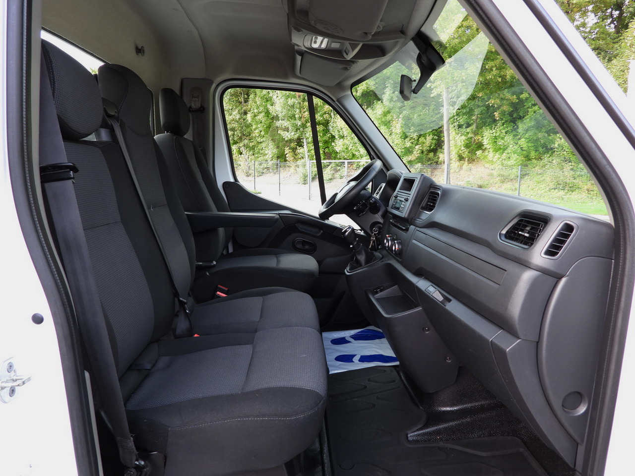 Carrinha basculante RENAULT MASTER TIPPER CRUISE CONTROL LED LIGHTS TWIN WHEELS AIR CONDITIONING  130HP: foto 33 Carrinha basculante RENAULT MASTER TIPPER CRUISE CONTROL LED LIGHTS TWIN WHEELS AIR CONDITIONING  130HP: foto 33