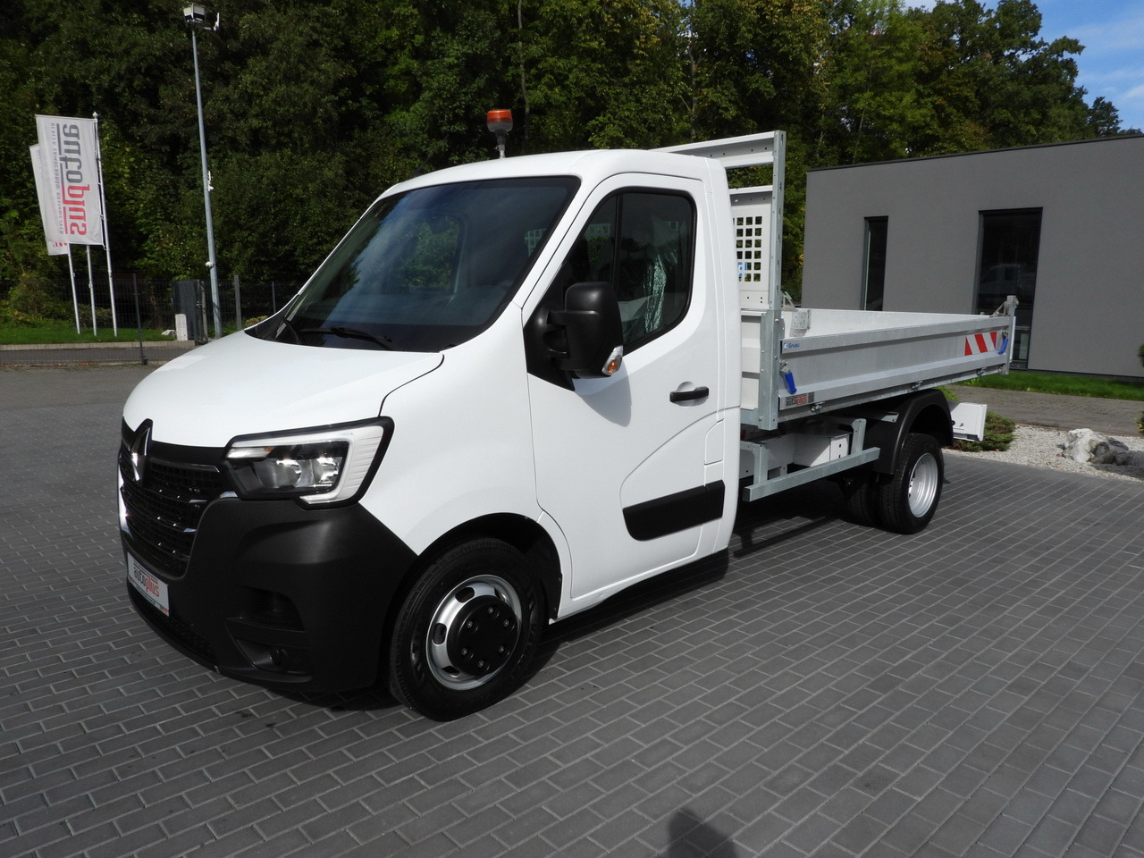 Carrinha basculante RENAULT MASTER TIPPER CRUISE CONTROL LED LIGHTS TWIN WHEELS AIR CONDITIONING  130HP: foto 7 Carrinha basculante RENAULT MASTER TIPPER CRUISE CONTROL LED LIGHTS TWIN WHEELS AIR CONDITIONING  130HP: foto 7