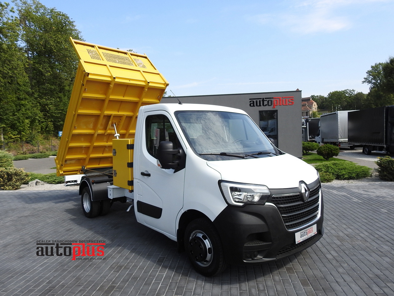 RENAULT MASTER TIPPER CRUISE CONTROL NAVIGATION AIR CONDITIONING LED LIGHTS TWIN WHEELS LOAD WEIGHT 145HP - Carrinha basculante: foto 1 RENAULT MASTER TIPPER CRUISE CONTROL NAVIGATION AIR CONDITIONING LED LIGHTS TWIN WHEELS LOAD WEIGHT 145HP - Carrinha basculante: foto 1