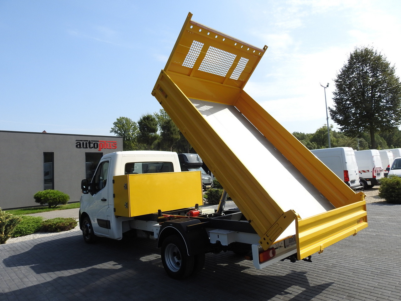 Carrinha basculante RENAULT MASTER TIPPER CRUISE CONTROL NAVIGATION AIR CONDITIONING LED LIGHTS TWIN WHEELS LOAD WEIGHT 145HP: foto 11 Carrinha basculante RENAULT MASTER TIPPER CRUISE CONTROL NAVIGATION AIR CONDITIONING LED LIGHTS TWIN WHEELS LOAD WEIGHT 145HP: foto 11