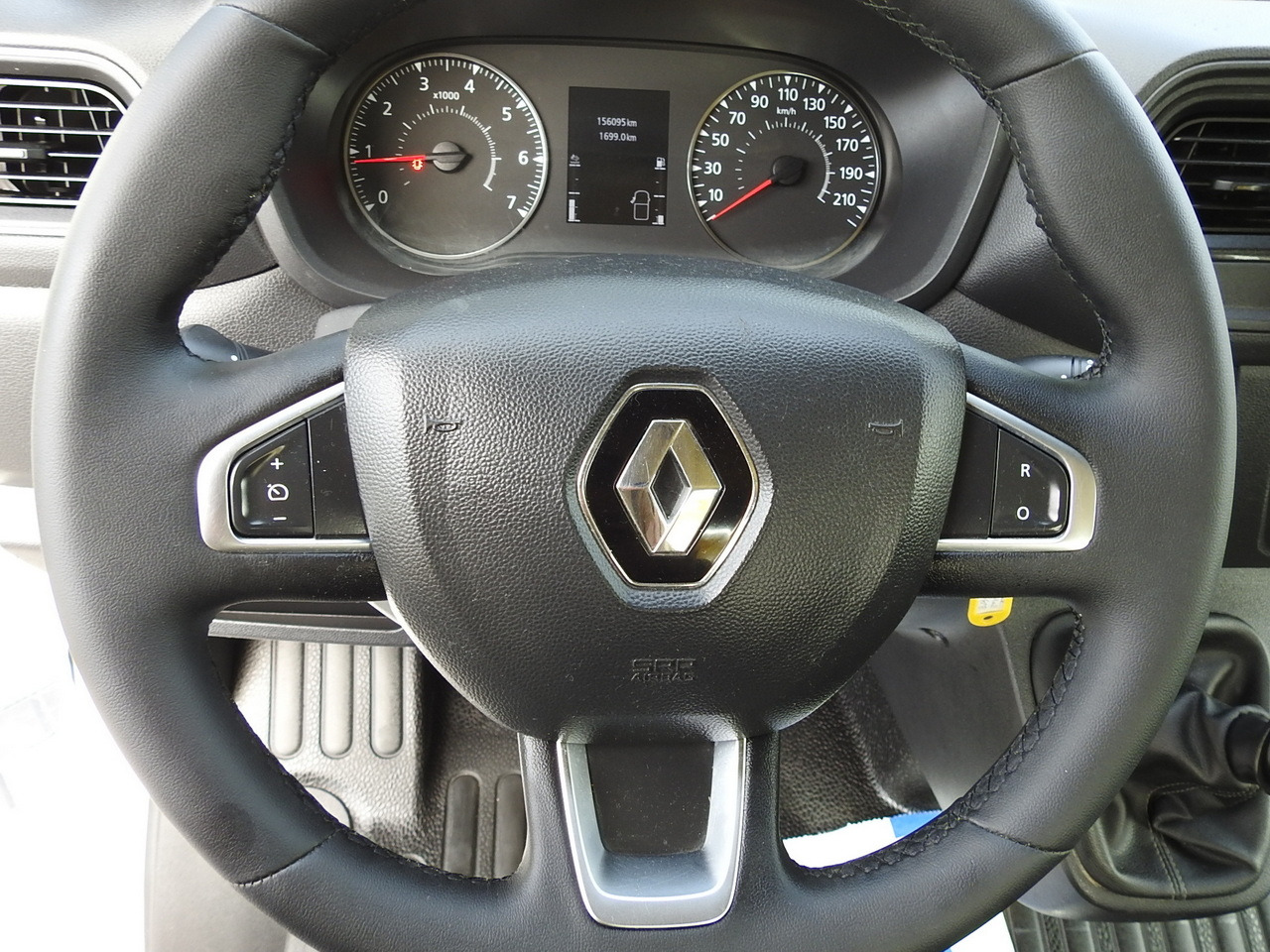 Carrinha basculante RENAULT MASTER TIPPER CRUISE CONTROL NAVIGATION AIR CONDITIONING LED LIGHTS TWIN WHEELS LOAD WEIGHT 145HP: foto 42 Carrinha basculante RENAULT MASTER TIPPER CRUISE CONTROL NAVIGATION AIR CONDITIONING LED LIGHTS TWIN WHEELS LOAD WEIGHT 145HP: foto 42