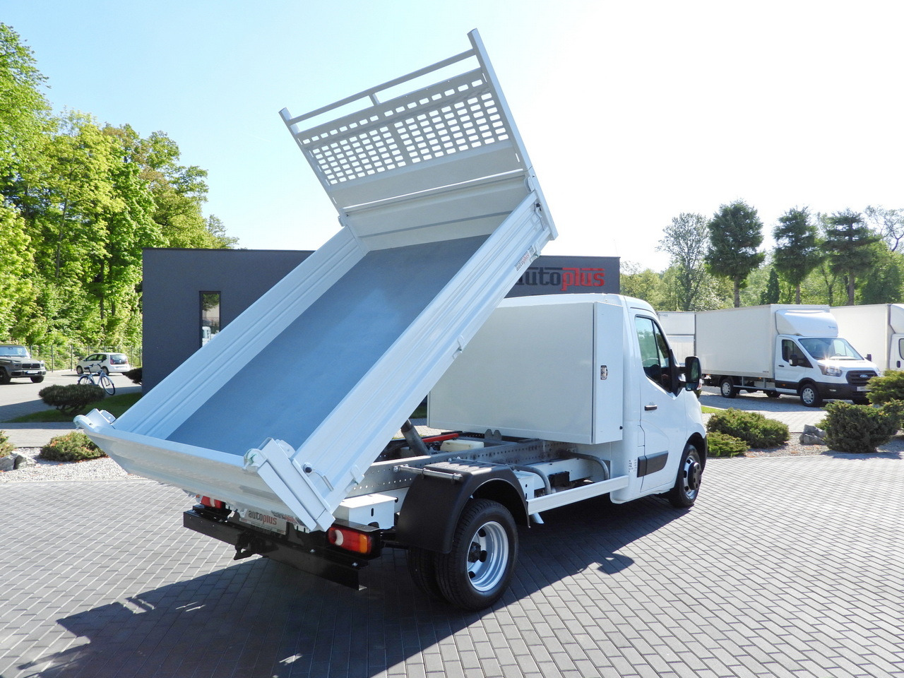 RENAULT MASTER TIPPER CRUISE CONTROL TWIN WHEELS AIR CONDITIONING 145HP - Carrinha basculante: foto 3 RENAULT MASTER TIPPER CRUISE CONTROL TWIN WHEELS AIR CONDITIONING 145HP - Carrinha basculante: foto 3