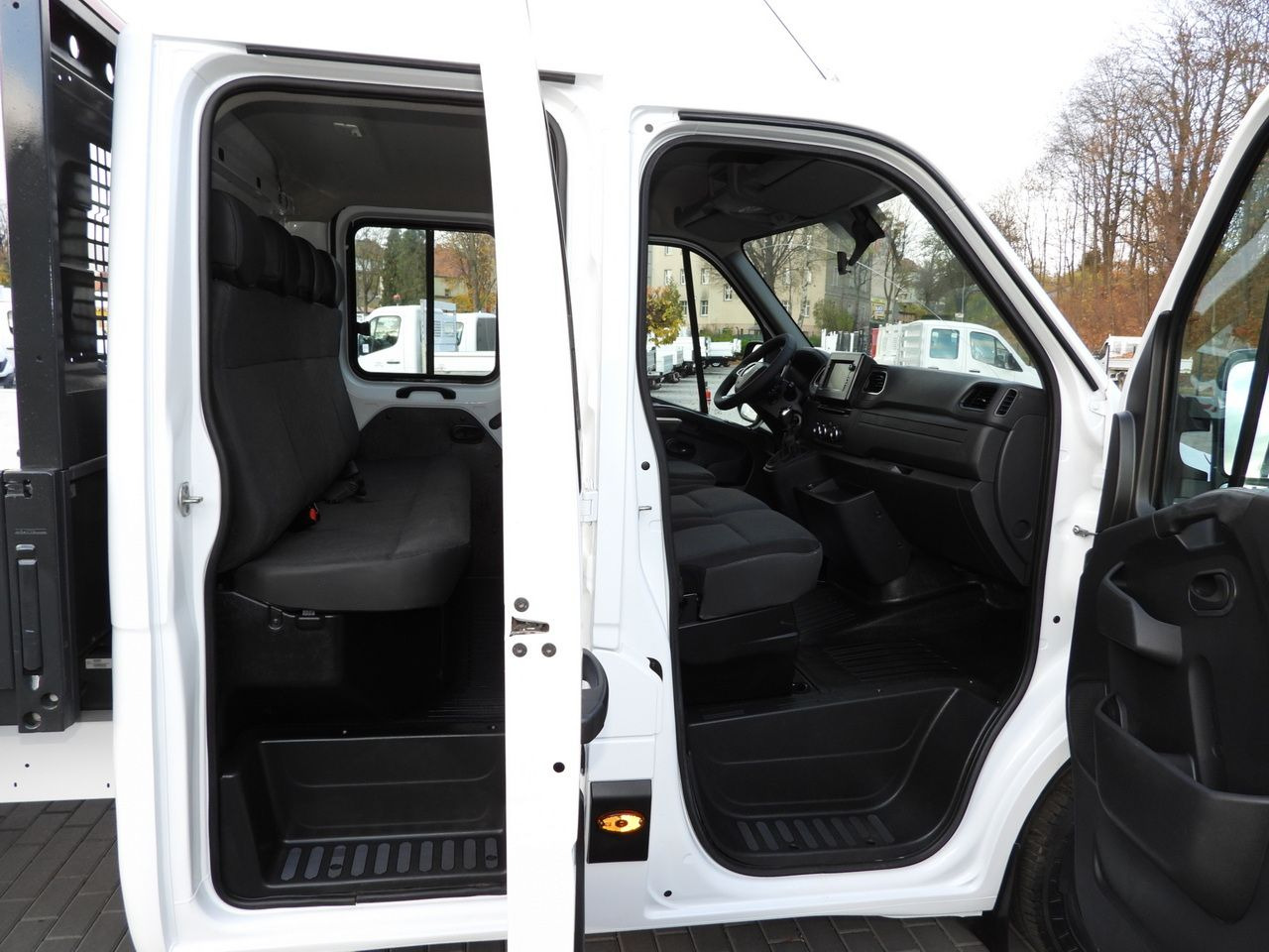 Carrinha basculante RENAULT MASTER TIPPER DOUBLE CABIN DOKA 7 SEATS CRUISE CONTROL NAVIGATION LED LIGHTS AIR CONDITIONING  145HP: foto 36