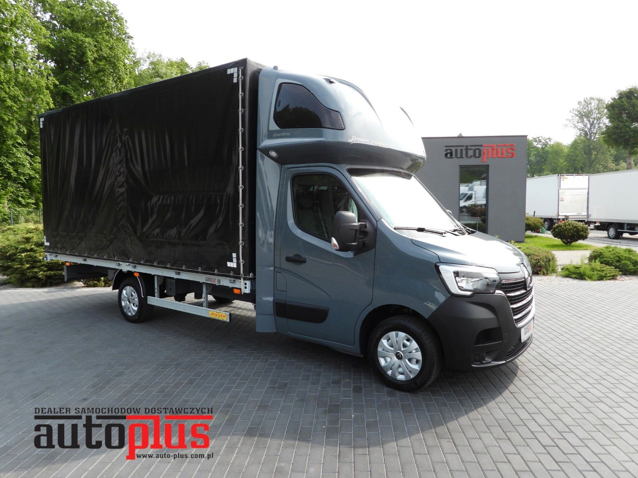 Renault MASTER PRITSCHE PLANE 10 PALETTEN WEBASTO TEMPOM - Carrinha de lona: foto 1 Renault MASTER PRITSCHE PLANE 10 PALETTEN WEBASTO TEMPOM - Carrinha de lona: foto 1