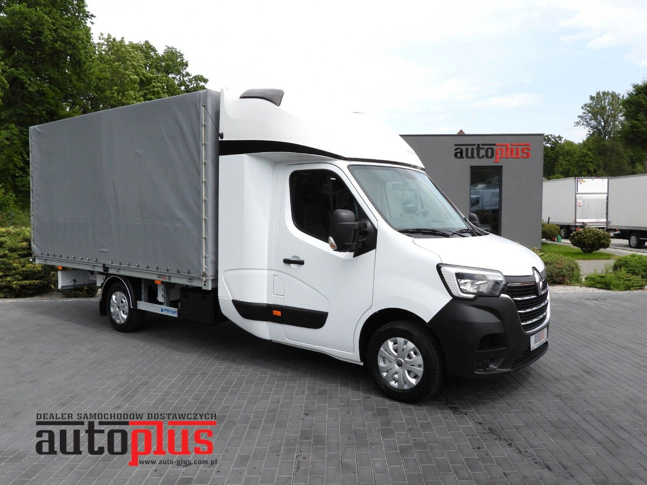 Renault MASTER PRITSCHE PLANE 8 PALETTEN WEBASTO A/C - Carrinha de lona, Carrinha cabine dupla: foto 1 Renault MASTER PRITSCHE PLANE 8 PALETTEN WEBASTO A/C - Carrinha de lona, Carrinha cabine dupla: foto 1