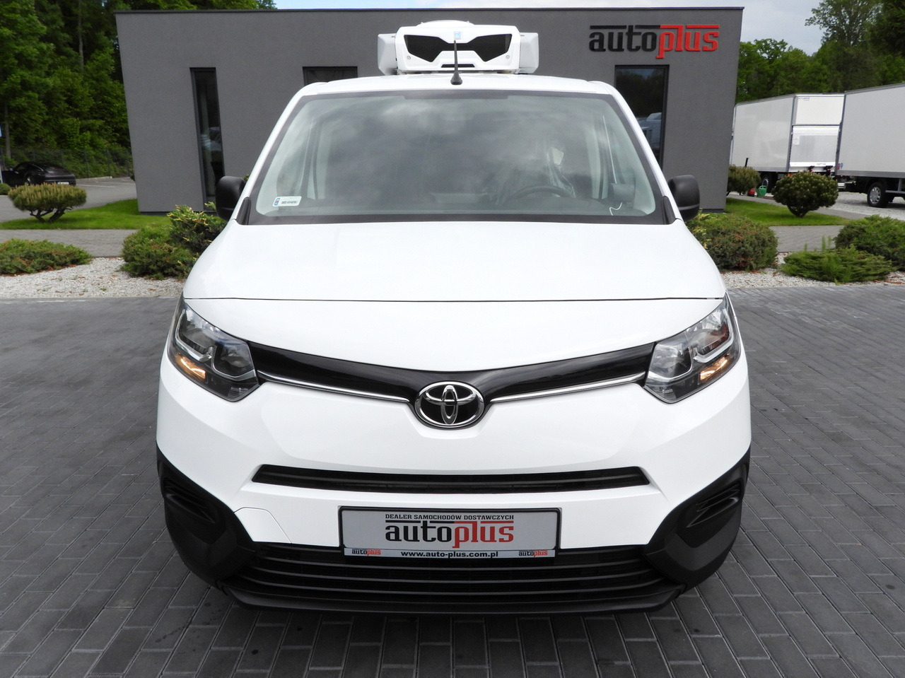 TOYOTA PROACE CITY  REFRIGERATOR VAN -15*C POWER SUPPLY 230V CRUISE CONTROL AIR CONDITIONING  100HP - Carrinha frigorífica: foto 5 TOYOTA PROACE CITY  REFRIGERATOR VAN -15*C POWER SUPPLY 230V CRUISE CONTROL AIR CONDITIONING  100HP - Carrinha frigorífica: foto 5