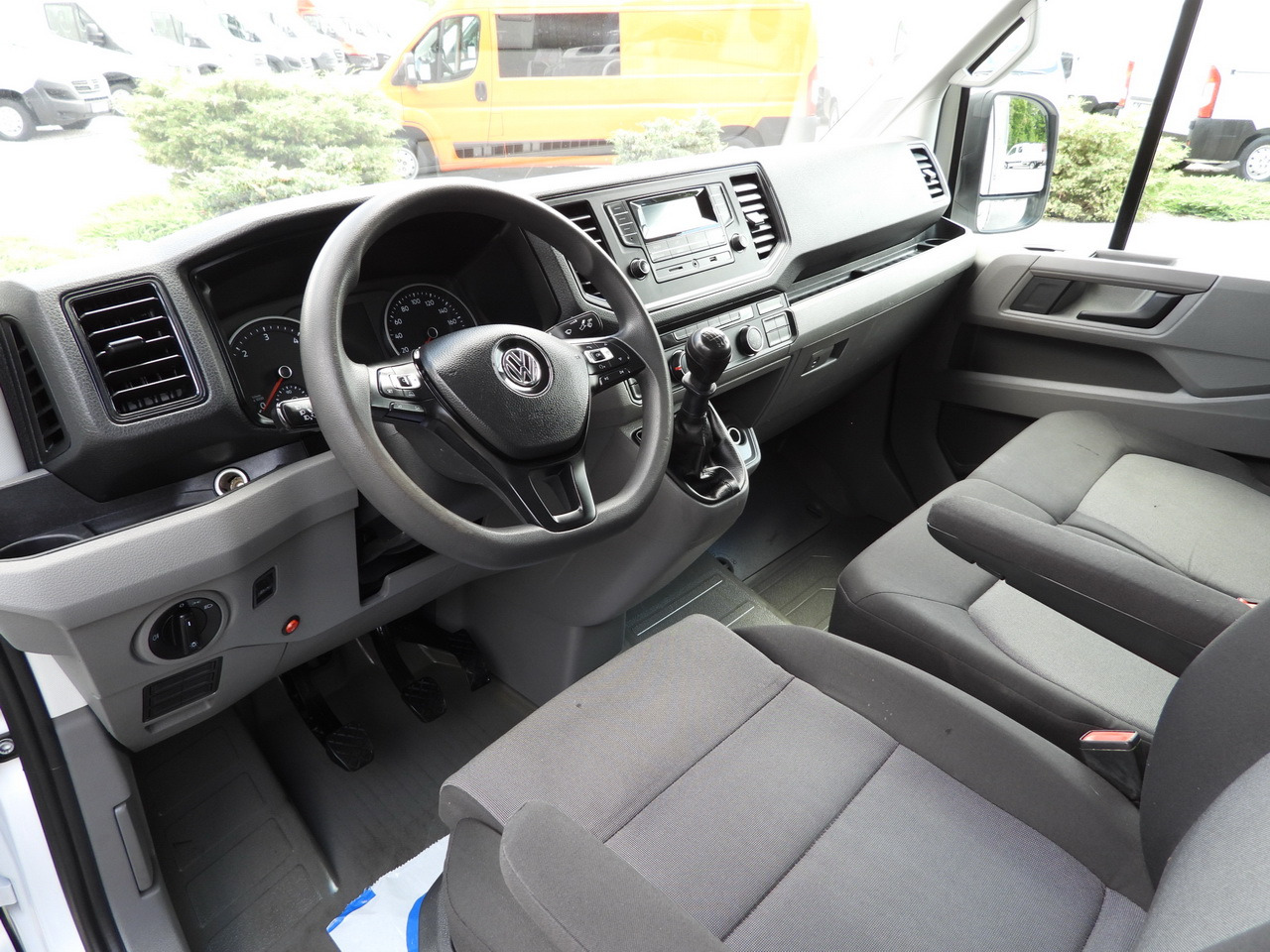 VOLKSWAGEN CRAFTER TARPAULIN 10 PALLETS WEBASTO CRUISE CONTROL AIR CONDITIONING 180HP - Carrinha de lona: foto 2 VOLKSWAGEN CRAFTER TARPAULIN 10 PALLETS WEBASTO CRUISE CONTROL AIR CONDITIONING 180HP - Carrinha de lona: foto 2