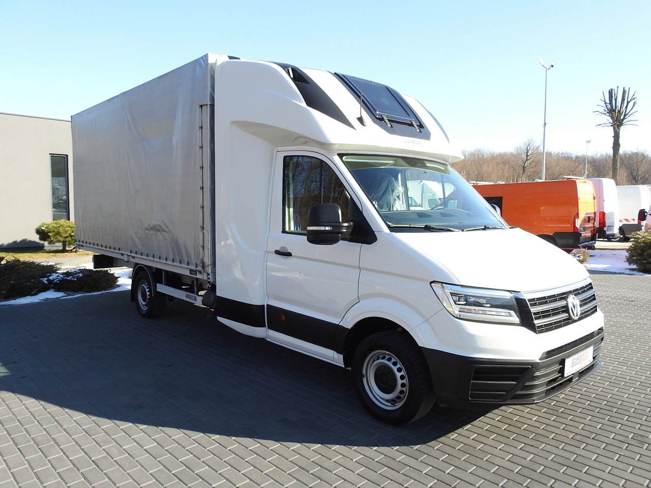 VOLKSWAGEN CRAFTER TARPAULIN 10 PALLETS WEBASTO CRUISE CONTROL AIR CONDITIONING LED LIGHTS PNEUMATICS 180HP - Carrinha de lona: foto 4 VOLKSWAGEN CRAFTER TARPAULIN 10 PALLETS WEBASTO CRUISE CONTROL AIR CONDITIONING LED LIGHTS PNEUMATICS 180HP - Carrinha de lona: foto 4