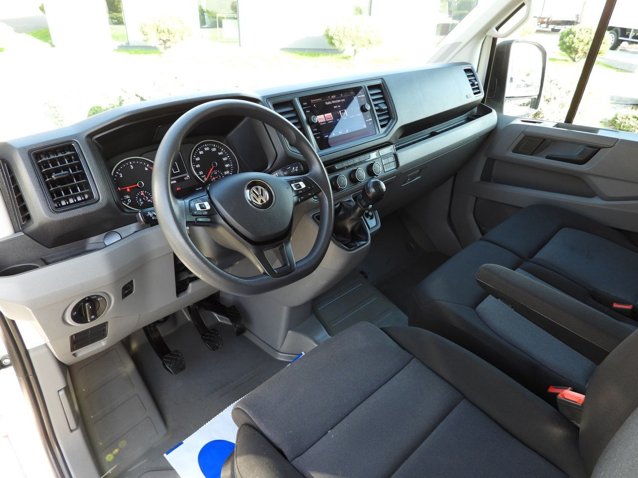 VOLKSWAGEN CRAFTER TIPPER CRUISE CONTROL NAVIGATION TWIN WHEELS AIR CONDITIONING 180HP - Carrinha basculante: foto 2 VOLKSWAGEN CRAFTER TIPPER CRUISE CONTROL NAVIGATION TWIN WHEELS AIR CONDITIONING 180HP - Carrinha basculante: foto 2