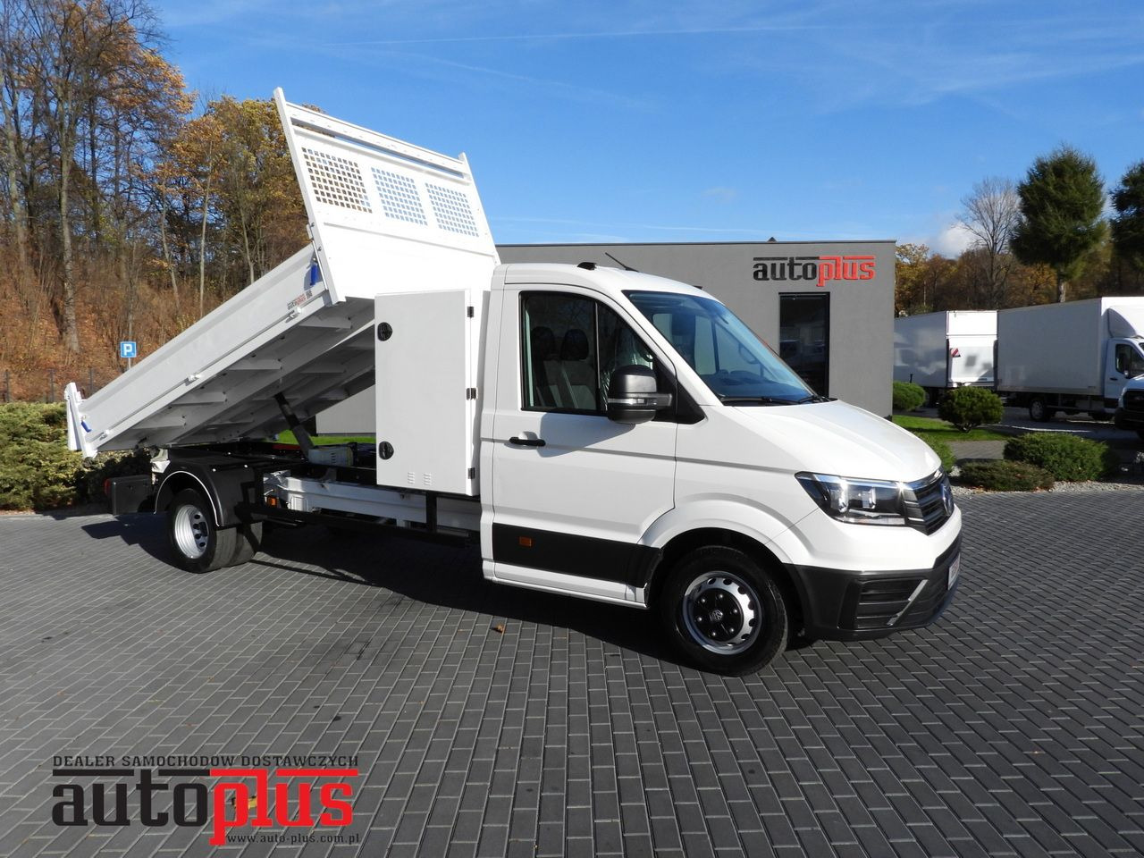 VOLKSWAGEN CRAFTER TIPPER CRUISE CONTROL NAVIGATION TWIN WHEELS AIR CONDITIONING 180HP - Carrinha basculante: foto 1 VOLKSWAGEN CRAFTER TIPPER CRUISE CONTROL NAVIGATION TWIN WHEELS AIR CONDITIONING 180HP - Carrinha basculante: foto 1