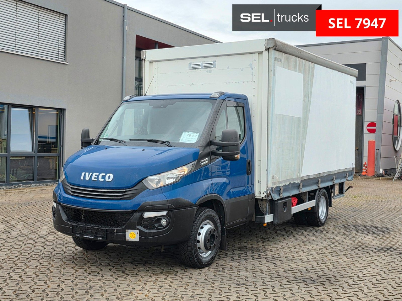 Iveco Daily 70C18 Hi-Matic / Ladebordwand / 3 Sitzen - Carrinha de lona: foto 1 Iveco Daily 70C18 Hi-Matic / Ladebordwand / 3 Sitzen - Carrinha de lona: foto 1