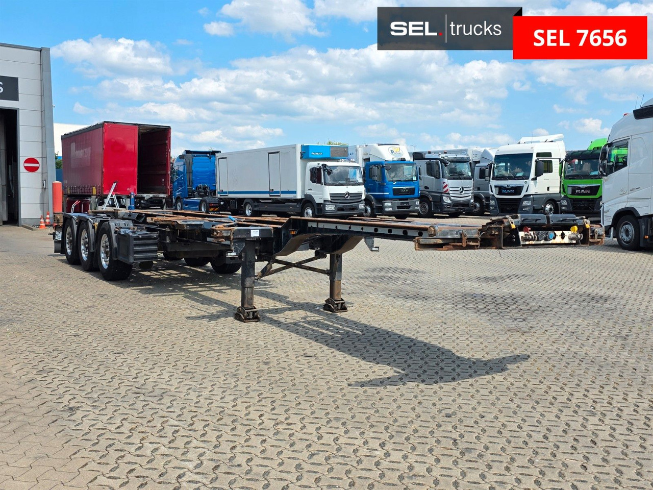 Krone SD / Teleskop / Alu-Felgen / Liftachse - Semi-reboque transportador de contêineres/ Caixa móvel: foto 3 Krone SD / Teleskop / Alu-Felgen / Liftachse - Semi-reboque transportador de contêineres/ Caixa móvel: foto 3