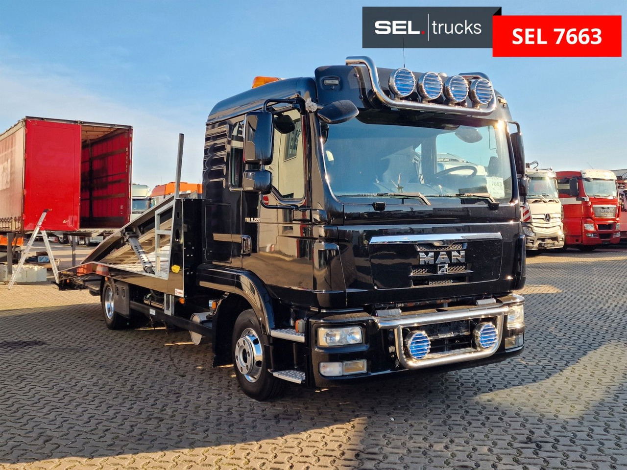 MAN TGL 8.220 4X2 BL / Xenon / Alu-Felgen - Camião transporte de veículos: foto 3 MAN TGL 8.220 4X2 BL / Xenon / Alu-Felgen - Camião transporte de veículos: foto 3
