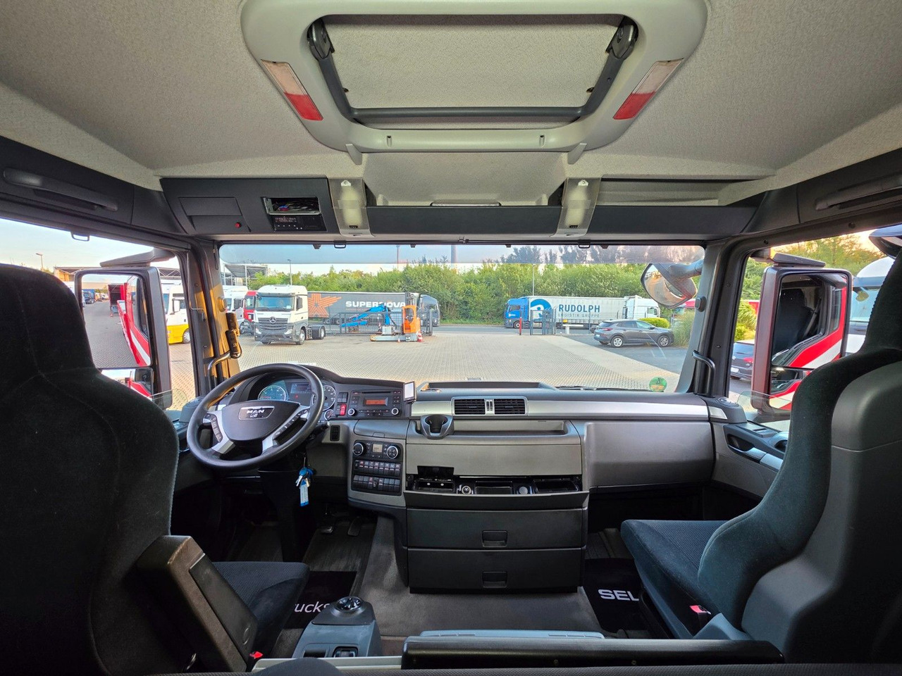 Camião grua MAN TGX 26.360 6x2-2 BL / Intarder / HIAB 166K PRO: foto 29 Camião grua MAN TGX 26.360 6x2-2 BL / Intarder / HIAB 166K PRO: foto 29