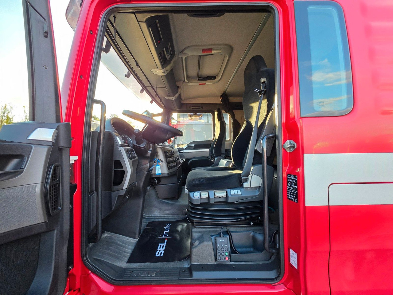 Camião grua MAN TGX 26.360 6x2-2 BL / Intarder / HIAB 166K PRO: foto 24 Camião grua MAN TGX 26.360 6x2-2 BL / Intarder / HIAB 166K PRO: foto 24