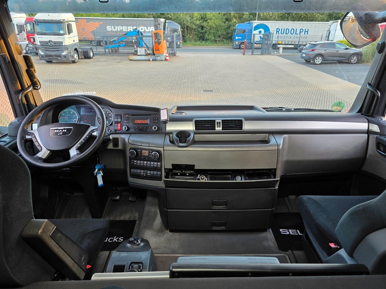 Camião grua MAN TGX 26.360 6x2-2 BL / Intarder / HIAB 166K PRO: foto 33 Camião grua MAN TGX 26.360 6x2-2 BL / Intarder / HIAB 166K PRO: foto 33