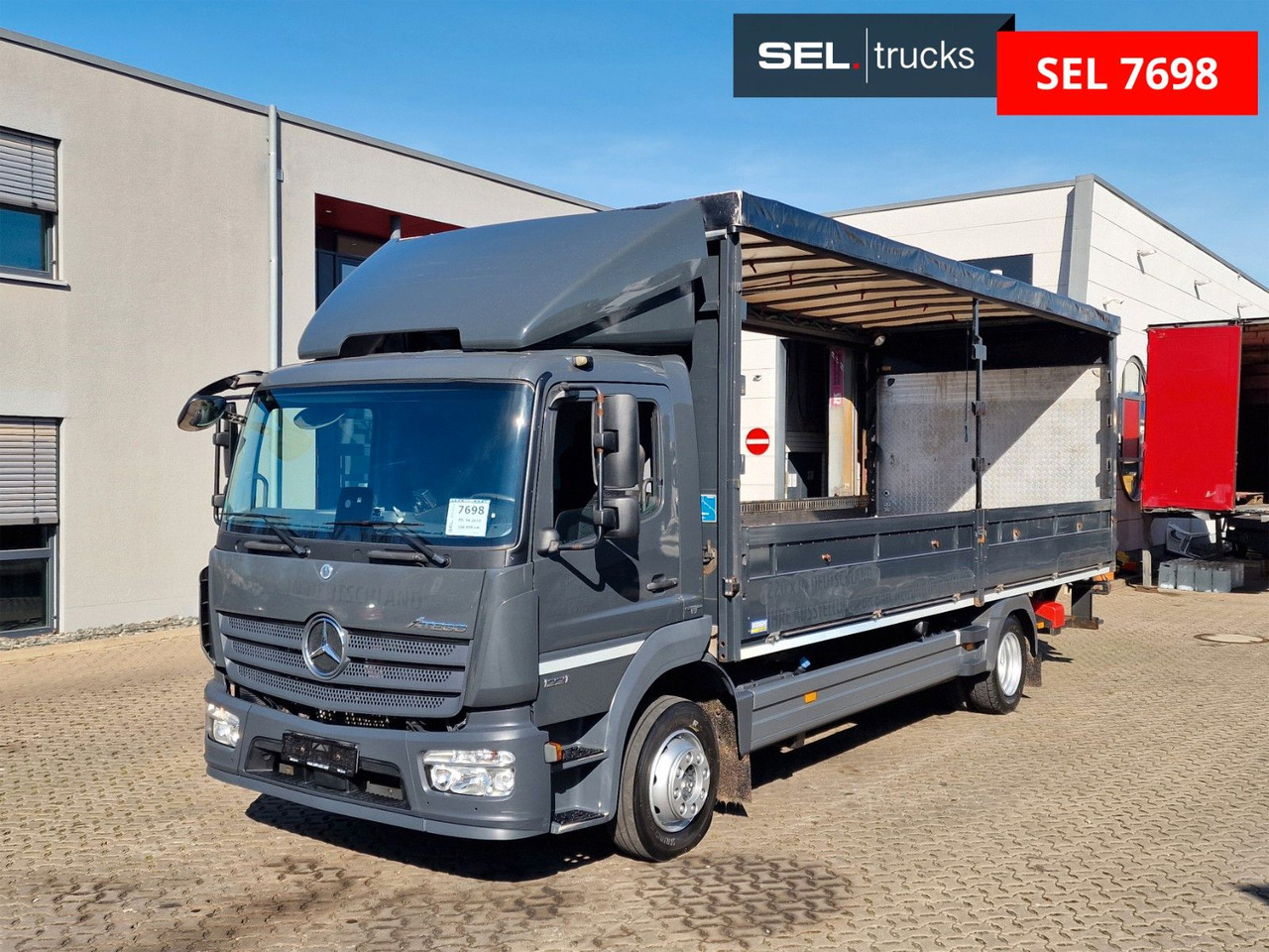 Mercedes-Benz Atego 1221 / Ladebordwand - Camião de lona: foto 1 Mercedes-Benz Atego 1221 / Ladebordwand - Camião de lona: foto 1