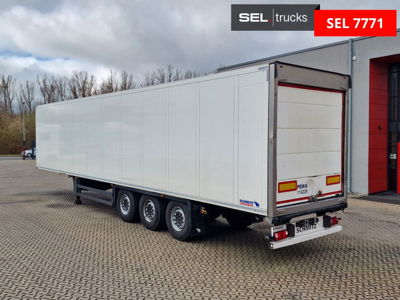 Schmitz Cargobull SKO 24/L 13.4 FP 45 COOL/Trennwand + Doppelverd. - Semi-reboque frigorífico: foto 1 Schmitz Cargobull SKO 24/L 13.4 FP 45 COOL/Trennwand + Doppelverd. - Semi-reboque frigorífico: foto 1