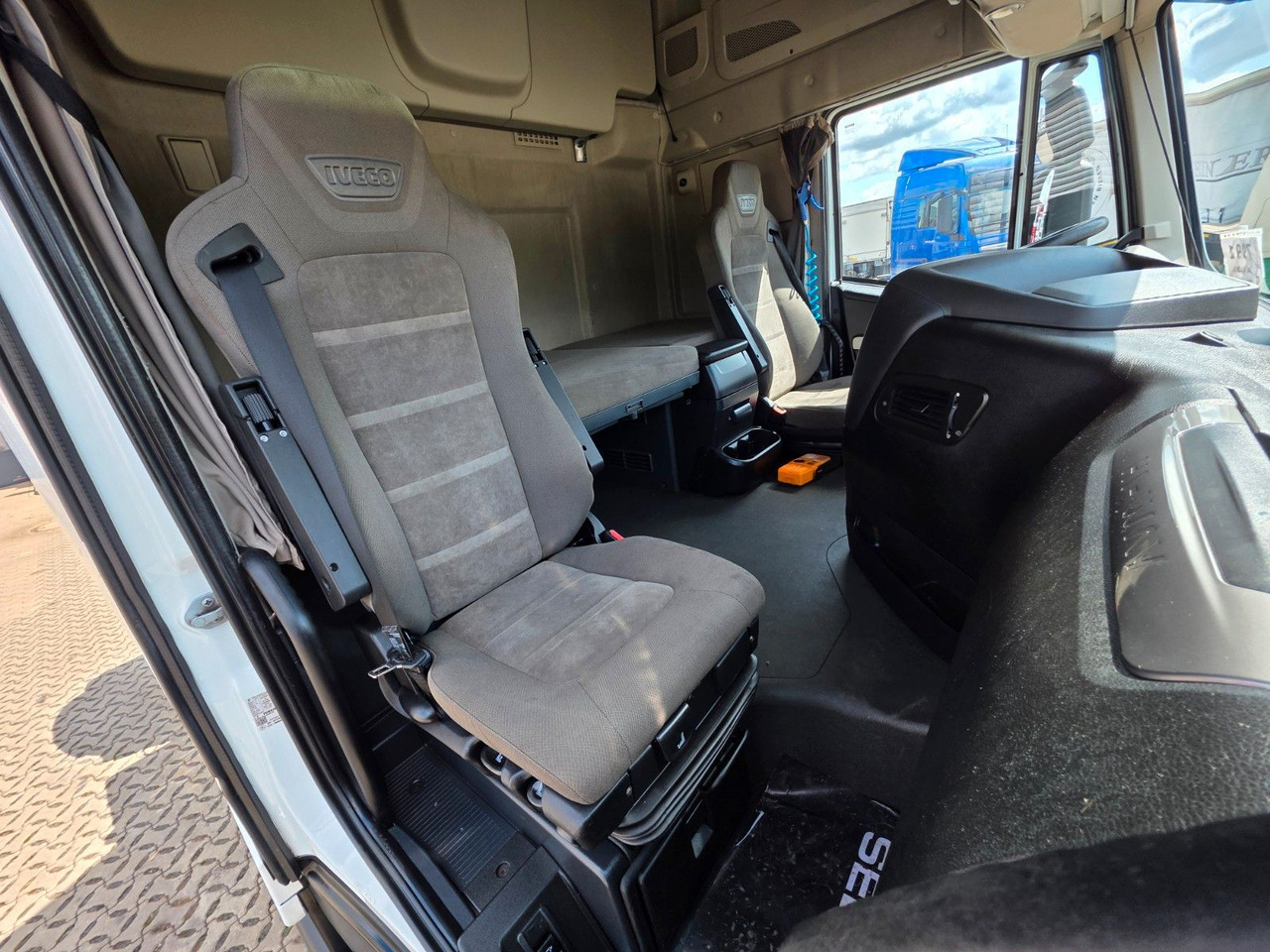 Tractor Iveco Stralis 420 / ZF Intarder: foto 20 Tractor Iveco Stralis 420 / ZF Intarder: foto 20