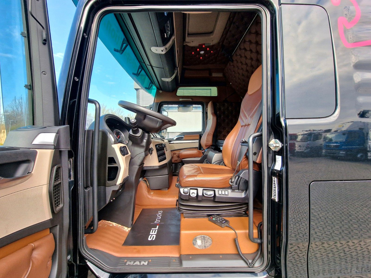 Tractor MAN TGX 18.500 4X2 LLS-U /Retarder/Xenon/Ledersitze: foto 16