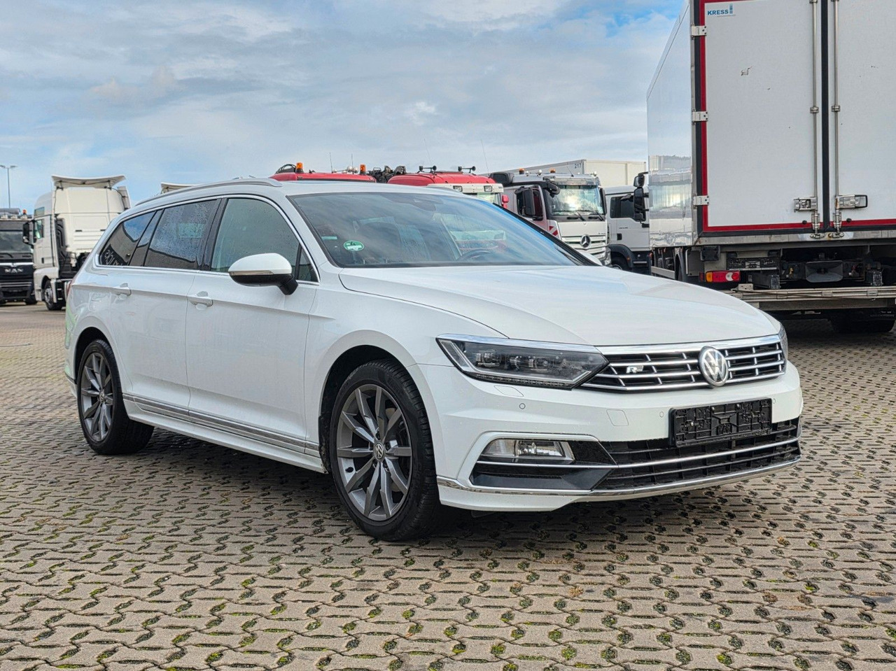 Volkswagen Passat Variant Highline BMT/Start-Stopp - Carrinha: foto 3 Volkswagen Passat Variant Highline BMT/Start-Stopp - Carrinha: foto 3