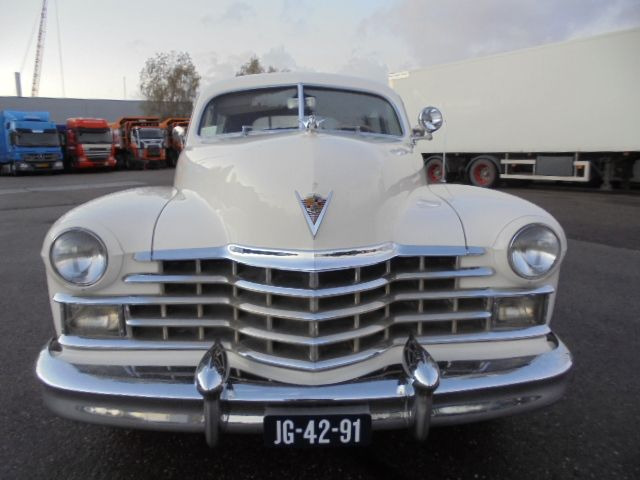Cadillac Fleetwood sedan - Sedan: foto 2 Cadillac Fleetwood sedan - Sedan: foto 2