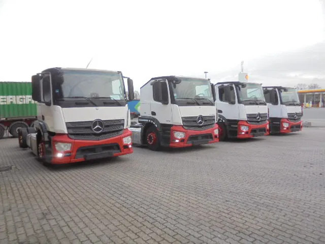 Mercedes-Benz Actros 2340 LL 6X2 KASSBOHRER - Camião: foto 3 Mercedes-Benz Actros 2340 LL 6X2 KASSBOHRER - Camião: foto 3