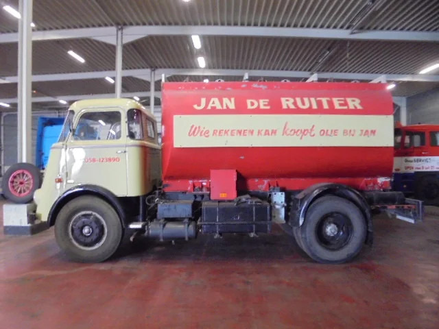 Caminhão tanque para transporte de combustível DAF 1600 A1600DF 360: foto 12