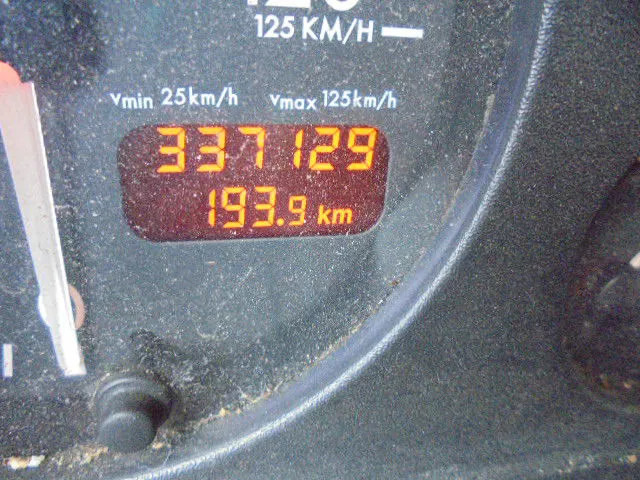 Caminhão de lixo DAF 75.240 75 240 6X2: foto 10