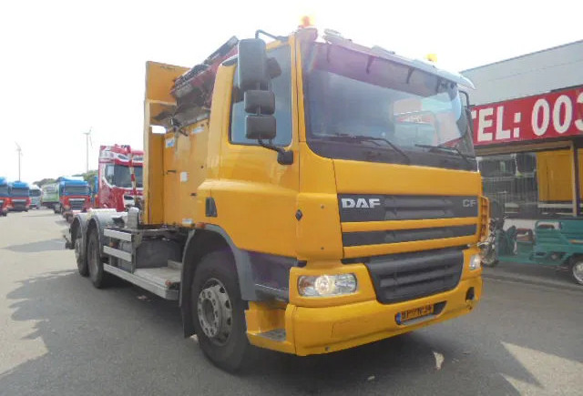 DAF 75.240 75 240 6X2 - Caminhão de lixo: foto 2 DAF 75.240 75 240 6X2 - Caminhão de lixo: foto 2
