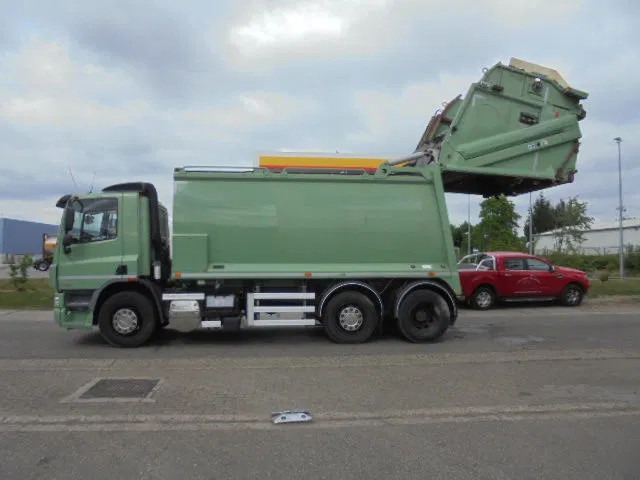 Leasing de DAF CF 250 6X2 DAF CF 250 6X2: foto 16