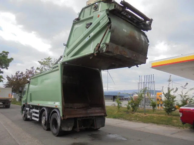 Leasing de DAF CF 250 6X2 DAF CF 250 6X2: foto 6