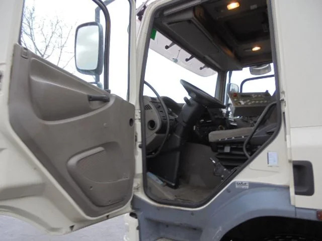 Leasing de DAF CF 75.250 FAN 6X2 DAF CF 75.250 FAN 6X2: foto 10 Leasing de DAF CF 75.250 FAN 6X2 DAF CF 75.250 FAN 6X2: foto 10