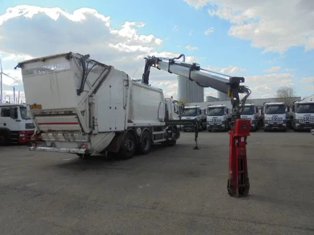 DAF FAN CF75-250 6X2 EEV K - Caminhão de lixo: foto 3 DAF FAN CF75-250 6X2 EEV K - Caminhão de lixo: foto 3
