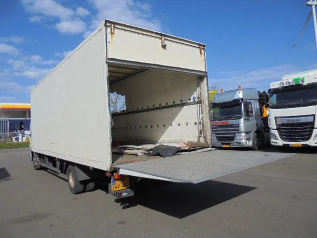 DAF LF 220 - Camião furgão: foto 4 DAF LF 220 - Camião furgão: foto 4