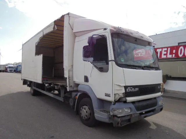 DAF LF 220 - Camião furgão: foto 3 DAF LF 220 - Camião furgão: foto 3