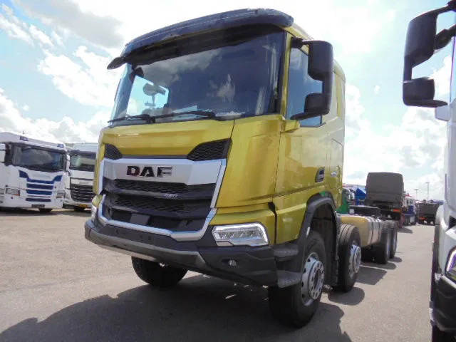 DAF XD 450 F 8X4 NIEUW MET FABRIEKS GARANTIE - Camião chassi: foto 1 DAF XD 450 F 8X4 NIEUW MET FABRIEKS GARANTIE - Camião chassi: foto 1