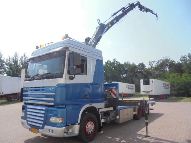 DAF XF 105 XF105 NL TRUCK - Camião grua: foto 1 DAF XF 105 XF105 NL TRUCK - Camião grua: foto 1