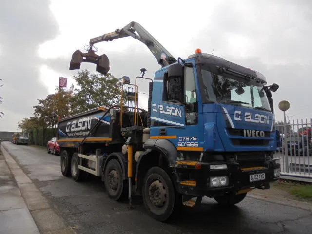 Iveco AD340T36 8X4 - Camião basculante, Camião grua: foto 3 Iveco AD340T36 8X4 - Camião basculante, Camião grua: foto 3