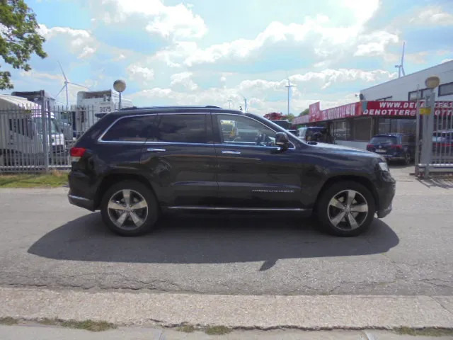 Jeep Grand Cherokee 4X4 SUMMIT EDITION 3.0 LTR V6 - SUV: foto 4 Jeep Grand Cherokee 4X4 SUMMIT EDITION 3.0 LTR V6 - SUV: foto 4