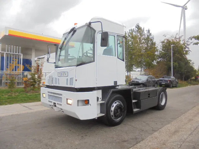 Kalmar TT616I TT616IC-9-L1A8 - Tractor de terminal: foto 1 Kalmar TT616I TT616IC-9-L1A8 - Tractor de terminal: foto 1